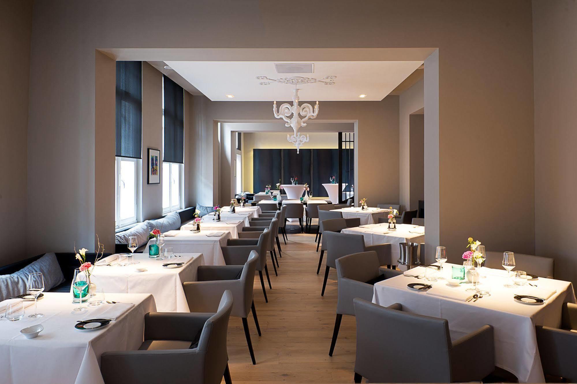 Het Arresthuis Roermond Exterior foto Restaurant AOC
